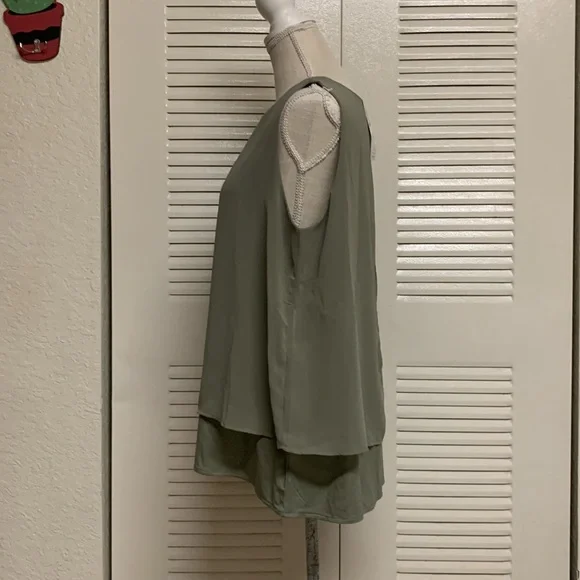 NWT CHICOS Olive Green Easy Wear Double Layer Tank Size Large - Picture 3 of 16